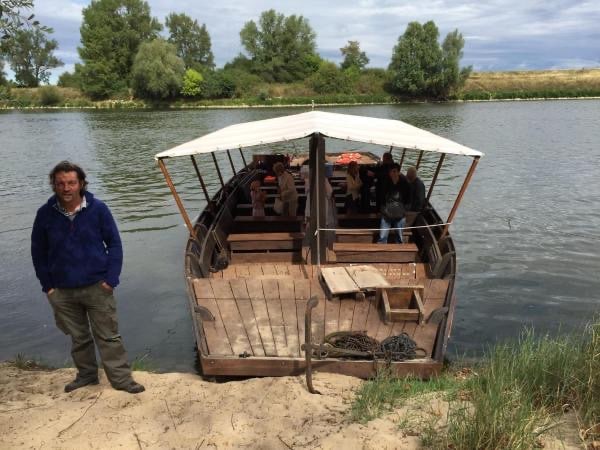 promenade en bateau traditionnel de loire avec les passeurs de loire à sigloy